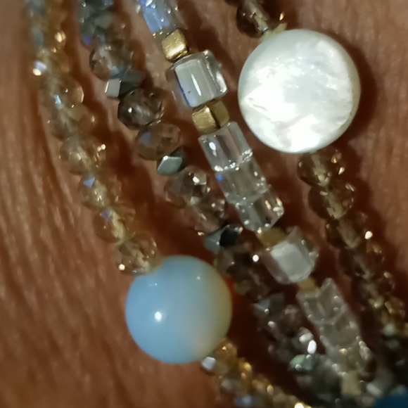 Expandable opalescent seed bead expandable bracelets 4 in all - Picture 4 of 4